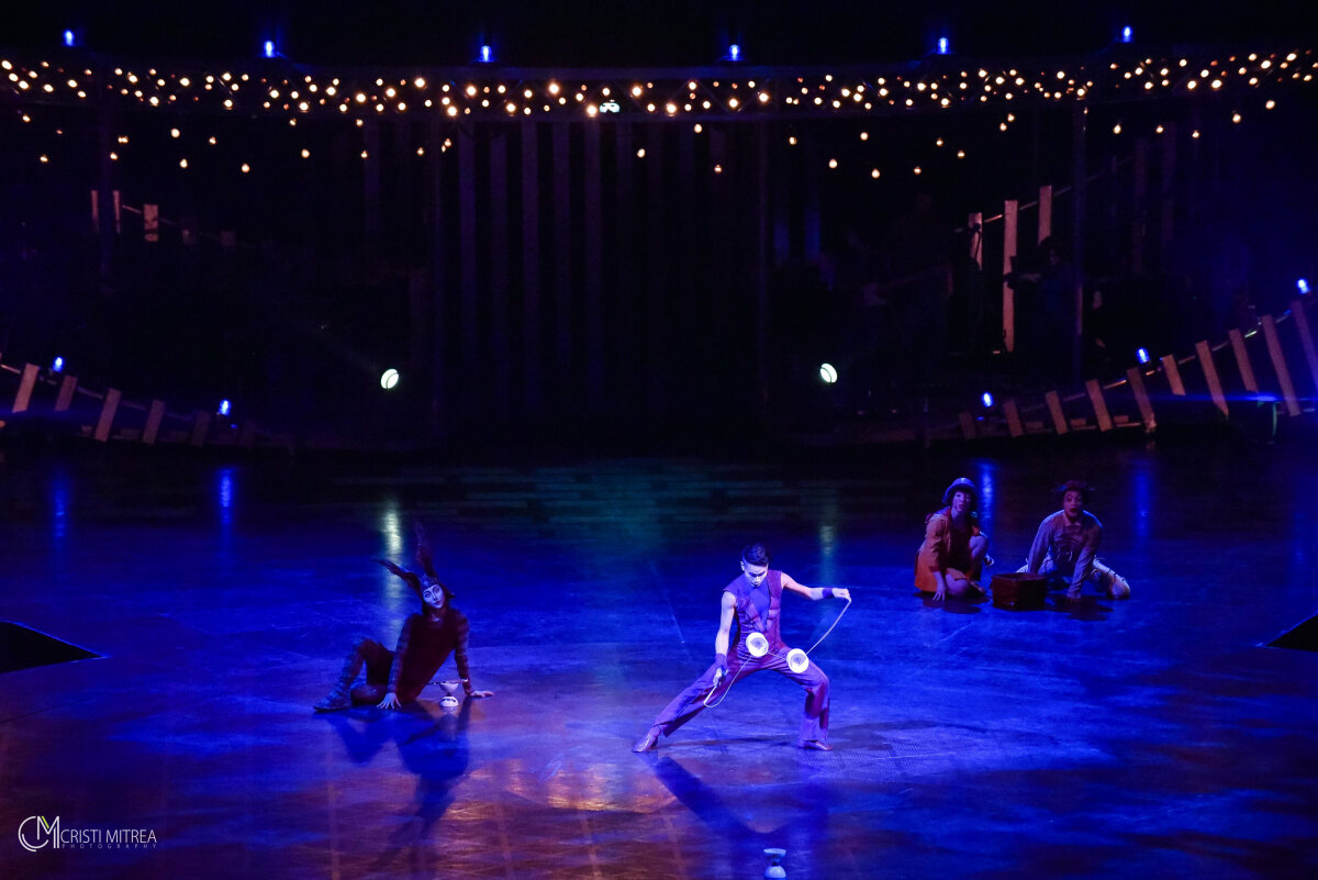 GALERIE FOTO Emoţii, momente tensionate, acrobaţii senzaţionale şi glume pentru toate gusturile » Cirque du Soleil e la Bucureşti!