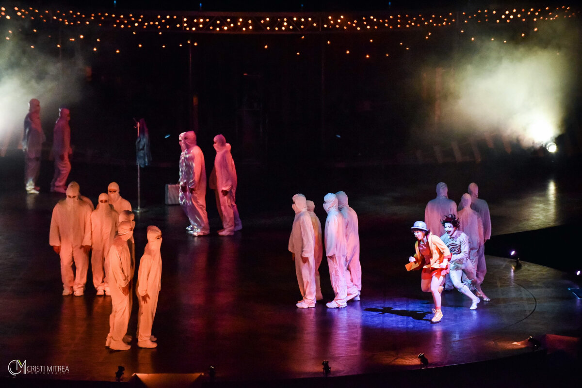 GALERIE FOTO Emoţii, momente tensionate, acrobaţii senzaţionale şi glume pentru toate gusturile » Cirque du Soleil e la Bucureşti!