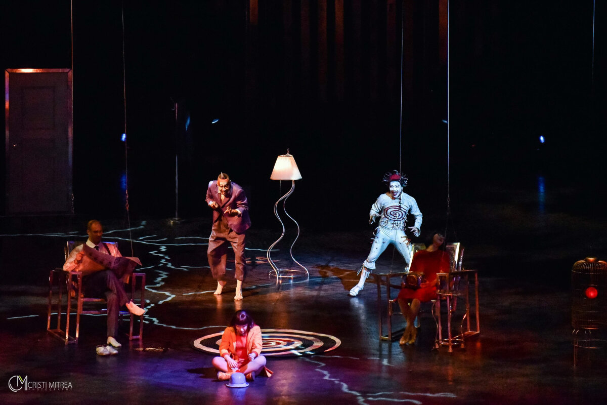 GALERIE FOTO Emoţii, momente tensionate, acrobaţii senzaţionale şi glume pentru toate gusturile » Cirque du Soleil e la Bucureşti!