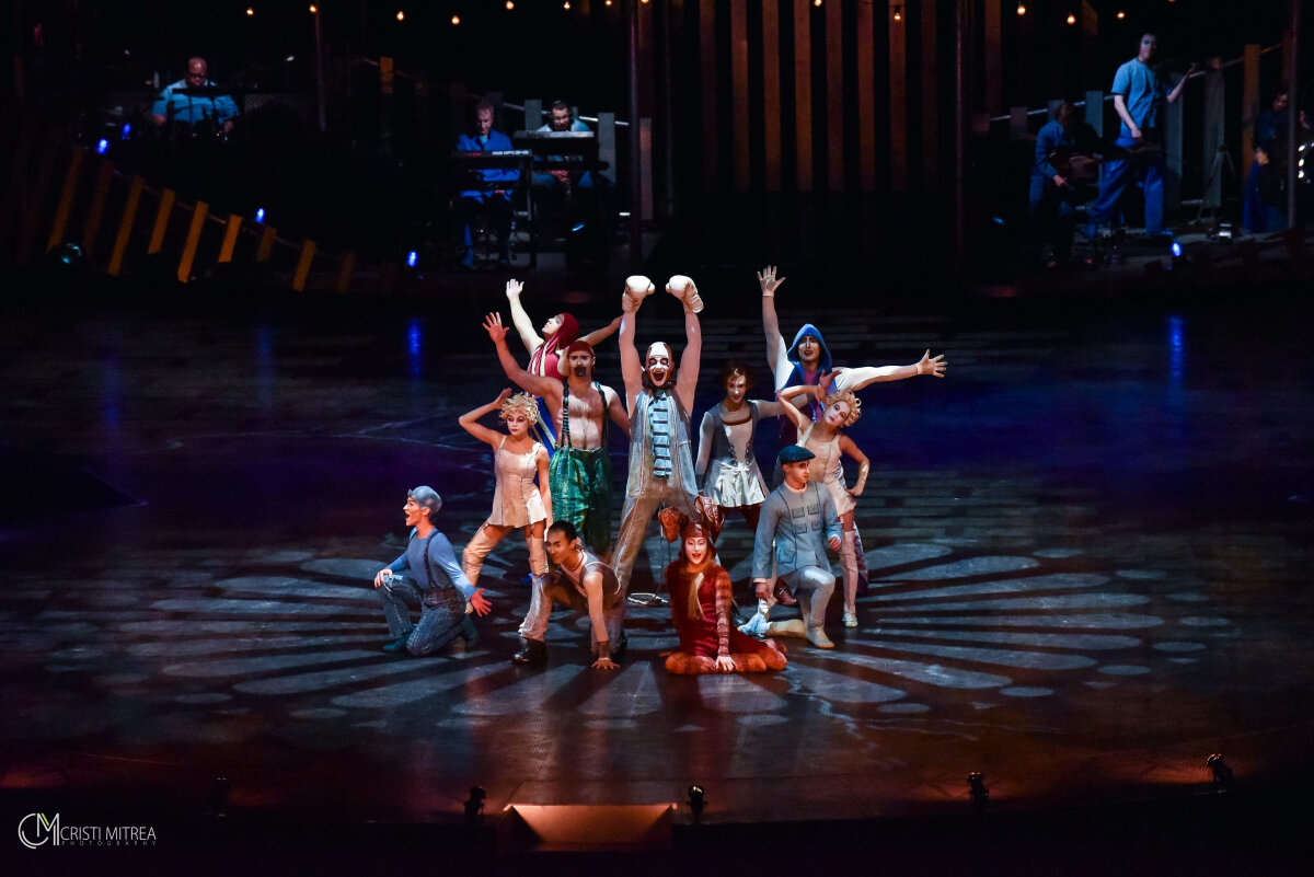 GALERIE FOTO Emoţii, momente tensionate, acrobaţii senzaţionale şi glume pentru toate gusturile » Cirque du Soleil e la Bucureşti!