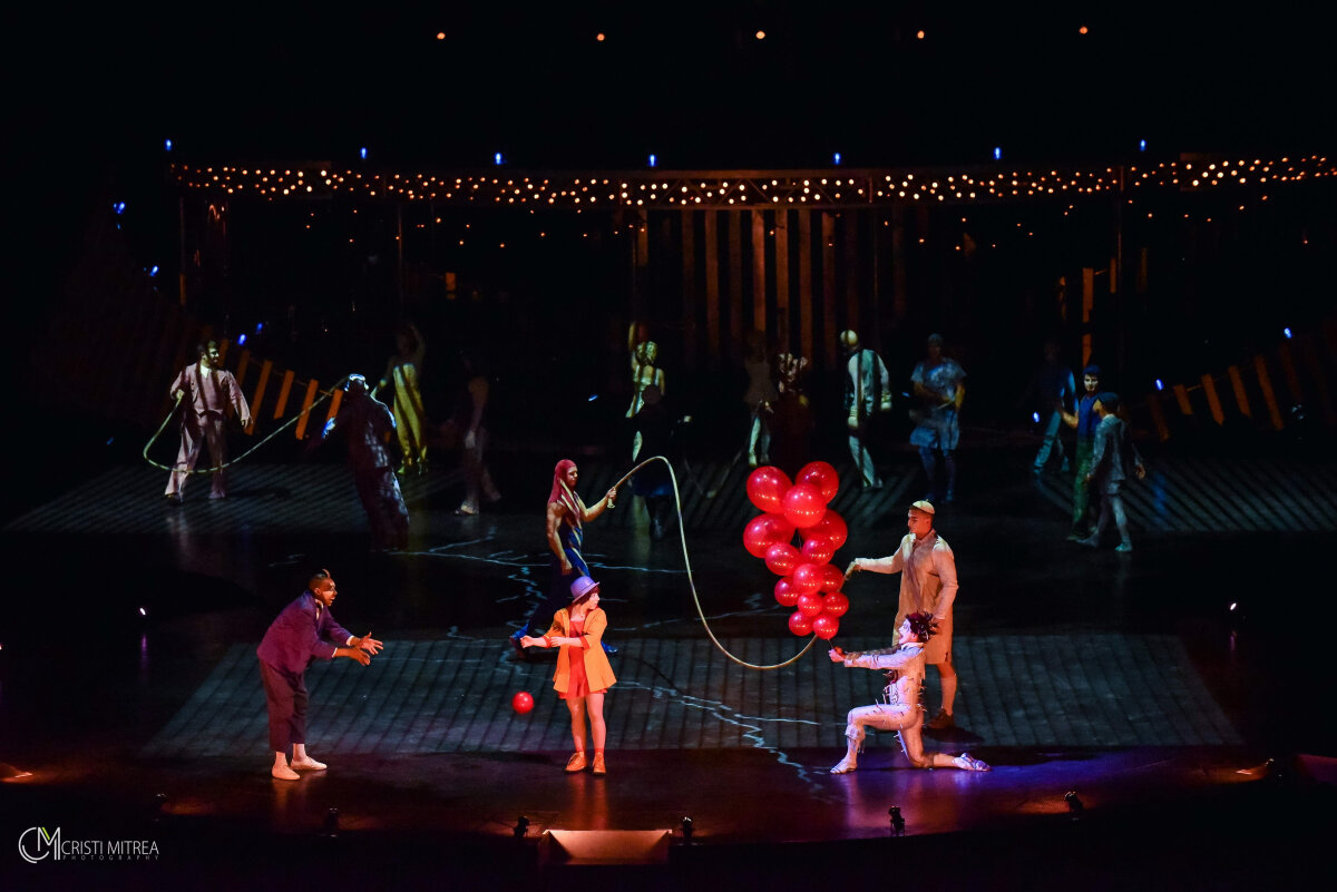 GALERIE FOTO Emoţii, momente tensionate, acrobaţii senzaţionale şi glume pentru toate gusturile » Cirque du Soleil e la Bucureşti!