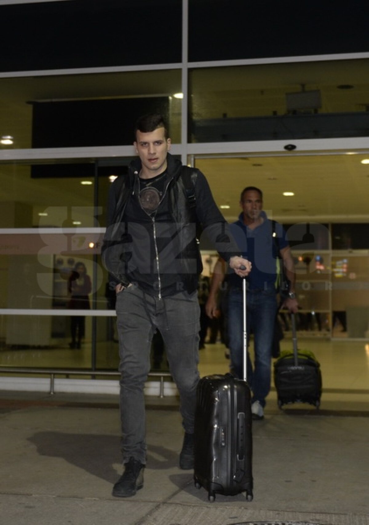 FOTO EXCLUSIV George Ţucudean a ajuns în Turcia şi a făcut deja declaraţii pe placul fanilor stelişti: "Sînt fericit şi mă simt bine" :D
