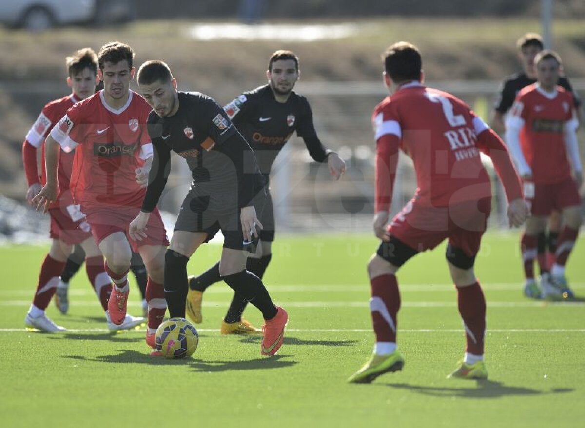 GALERIE FOTO Dinamo a cîştigat cu 6-2 meciul amical împotriva echipei secunde a clubului » Gheorghe Grozav, primul gol în tricoul "cîinilor"
