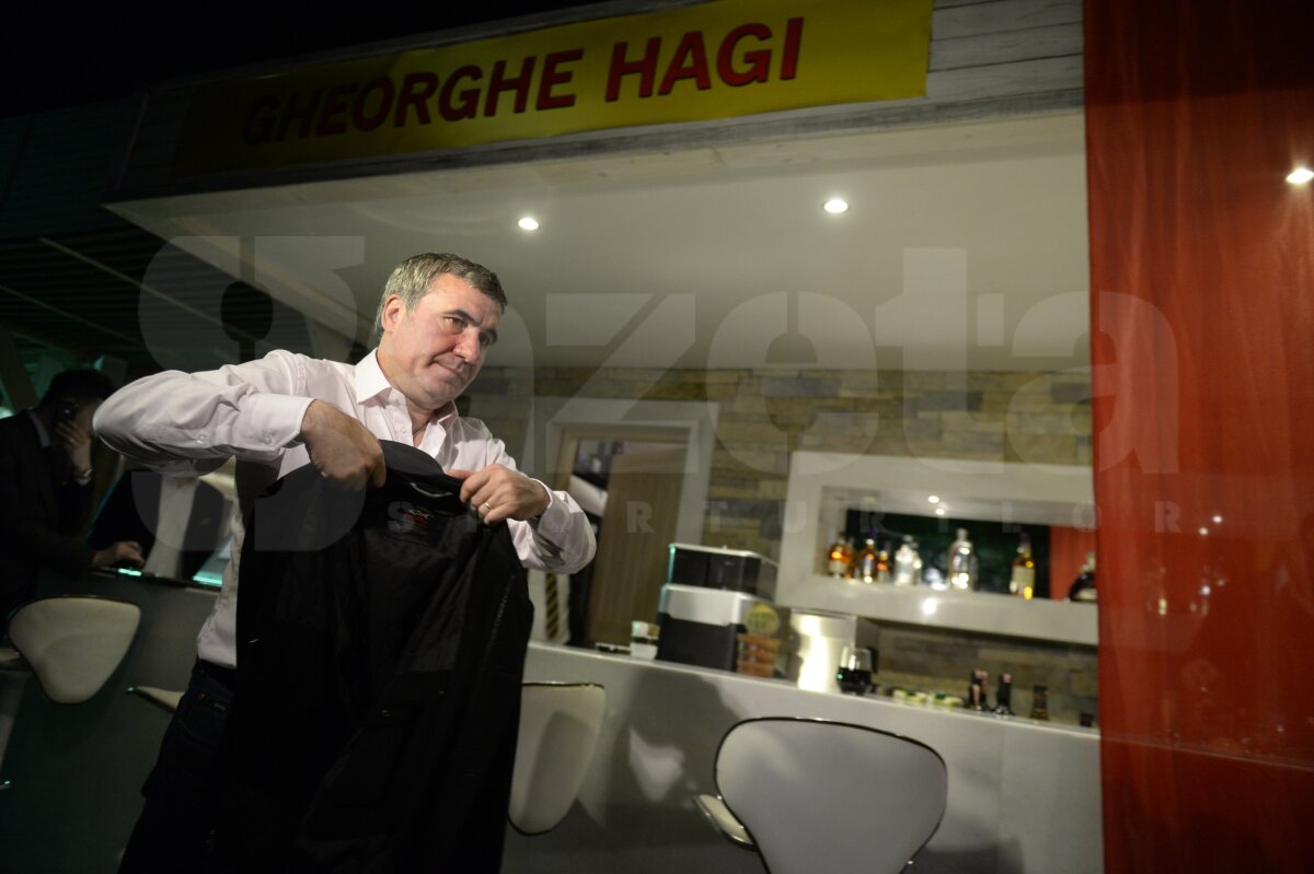 GALERIE FOTO Ziua Hagi. Noaptea Hagi » Petrecere specială pentru "Rege", cadouri de la Galatasaray şi AS Roma