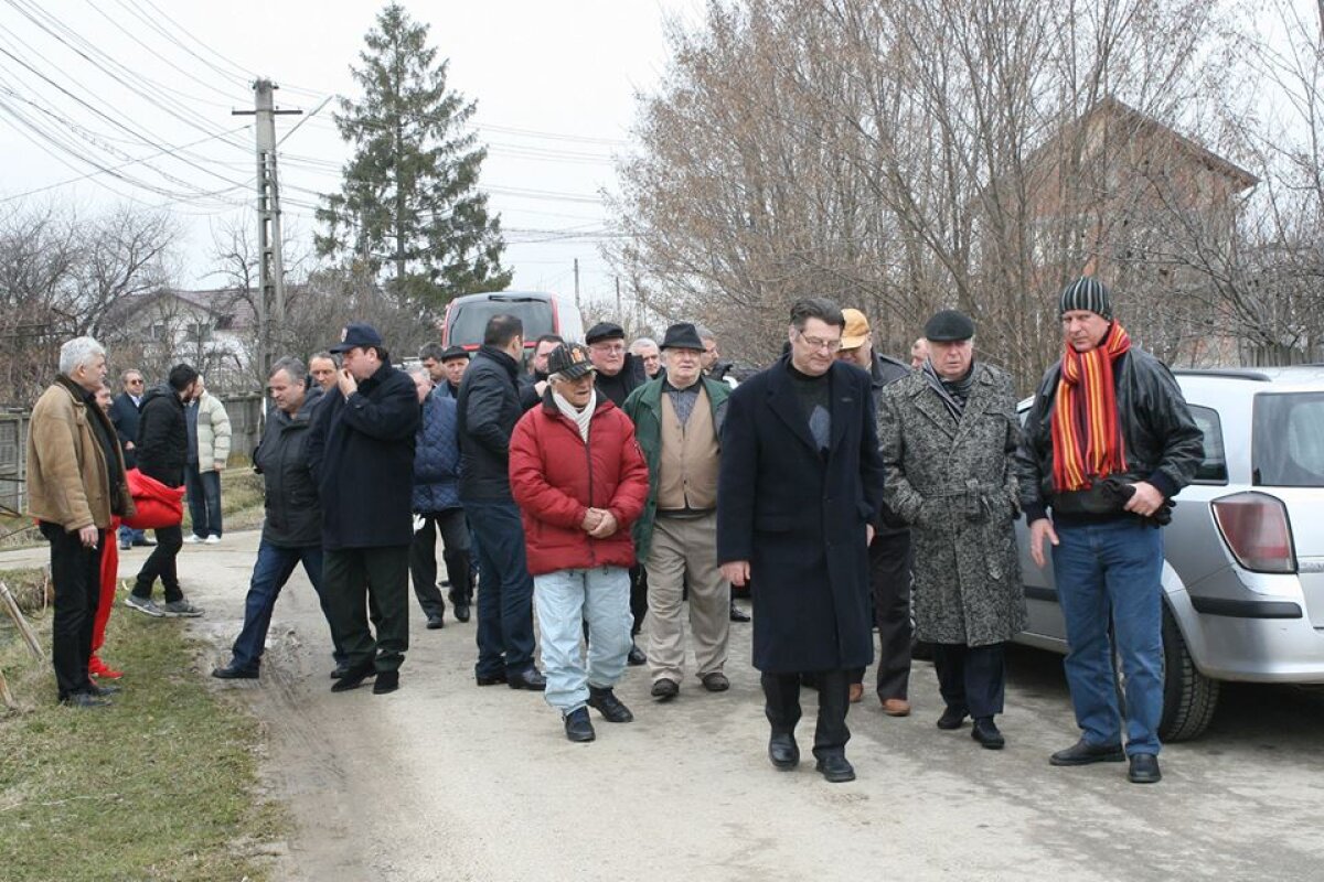 GALERIE FOTO Gloriile lui Dinamo l-au condus azi pe Ion Nunweiller pe ultimul drum