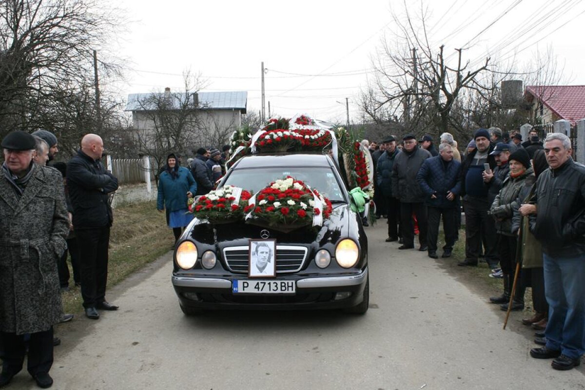 GALERIE FOTO Gloriile lui Dinamo l-au condus azi pe Ion Nunweiller pe ultimul drum