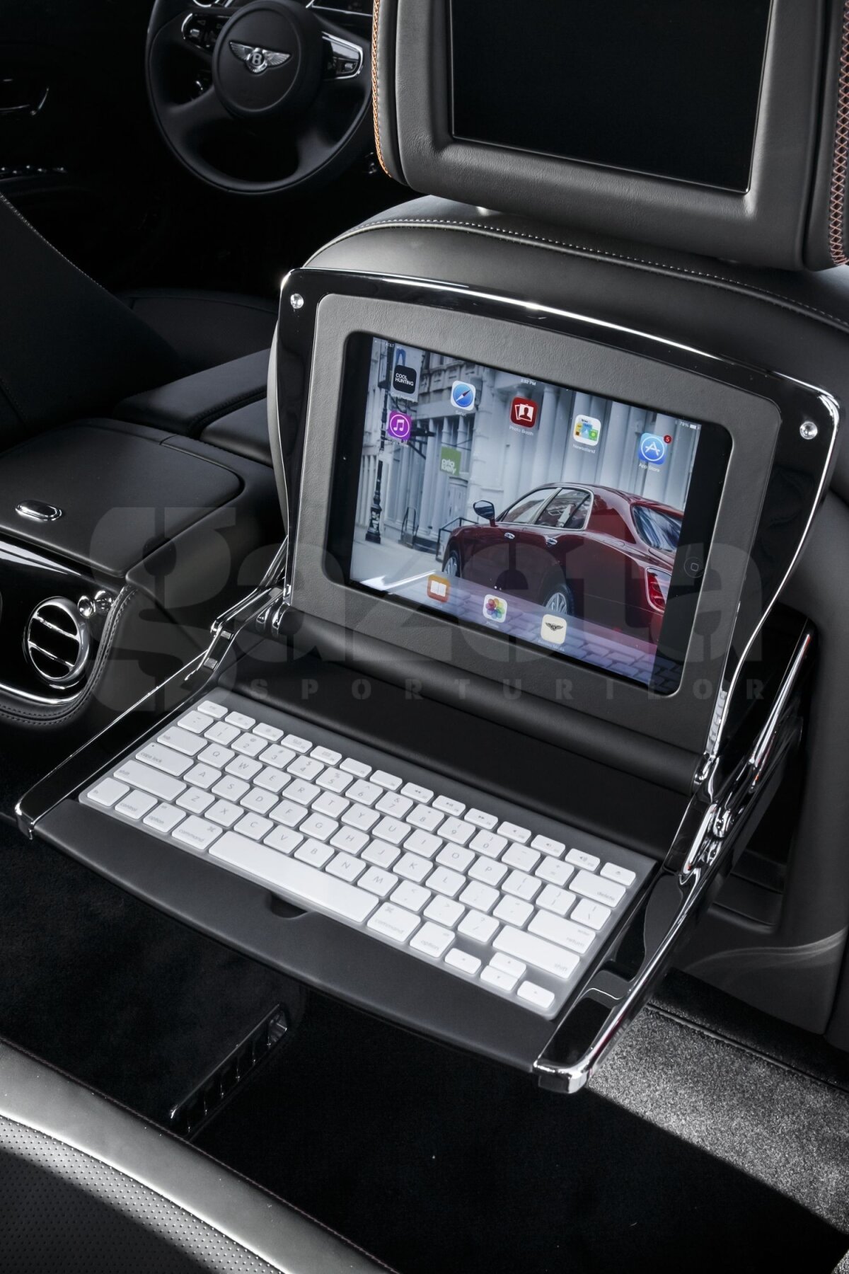 FOTO În gura aligatorilor » Britanicii de la TopGear au dus un Bentley în ţinutul mlăştinos al Floridei