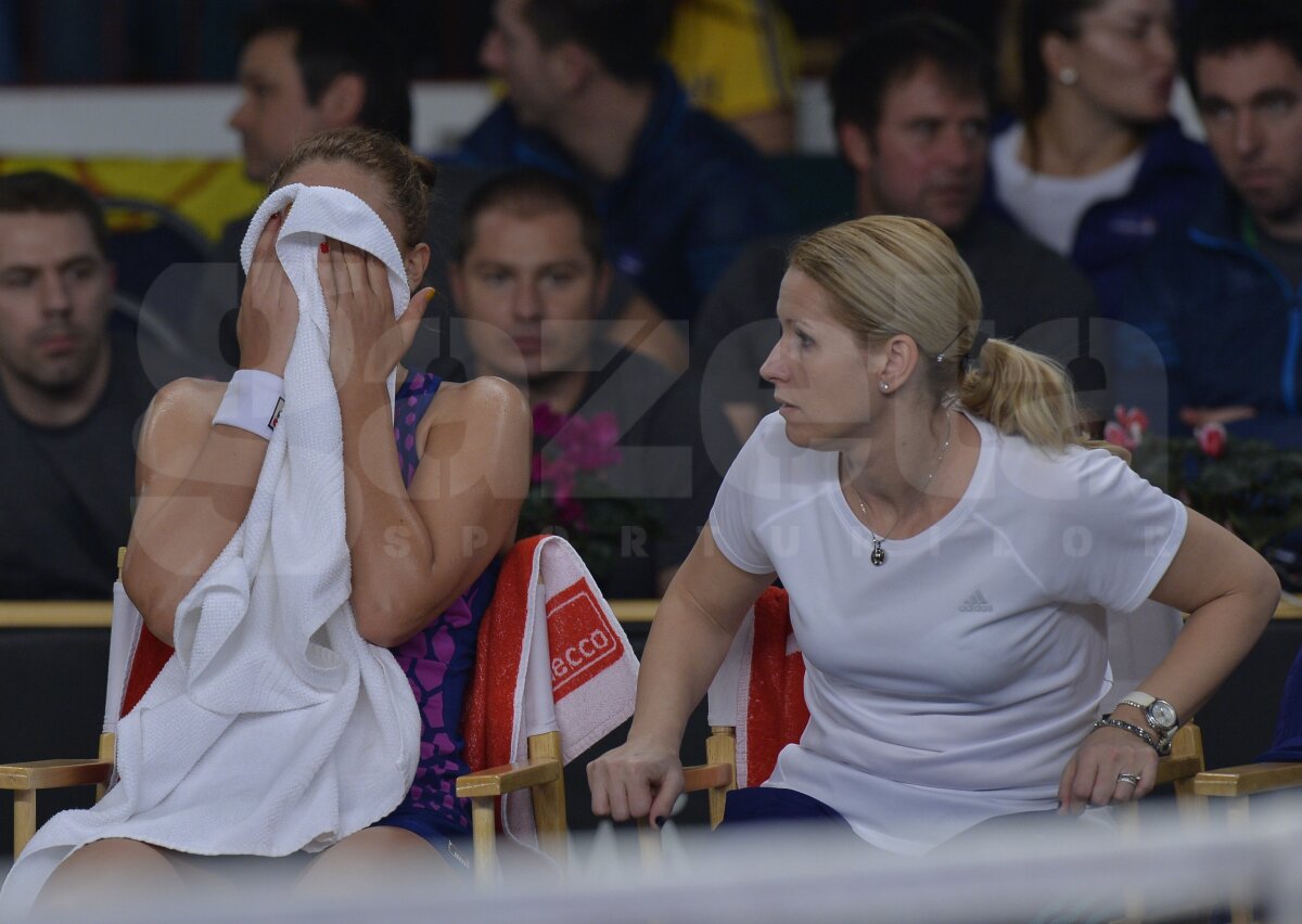 FOTO Spania - România 1-1 » Garbine Muguruza o învinge pe Irina Begu şi egalează scorul după prima zi de Fed Cup