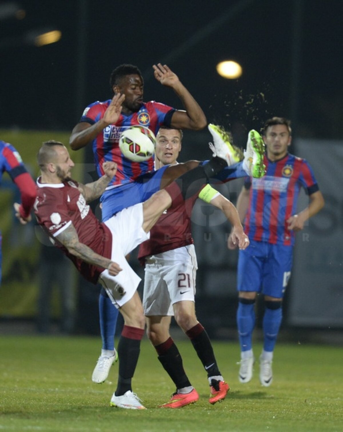 VIDEO Au muşcat din adversari » Steliştii s-au impus în amicalul cu Sparta Praga, chiar şi fără cinci internaţionali: 3-0