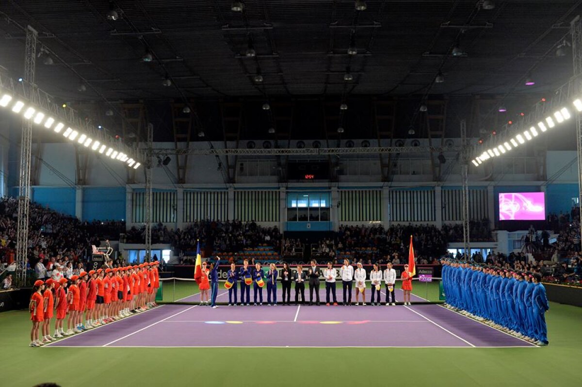 FOTO Klaus Iohannis, reacţie după ce a asistat la prima zi de la Fed Cup » Răspunsul Simonei Halep a venit imediat