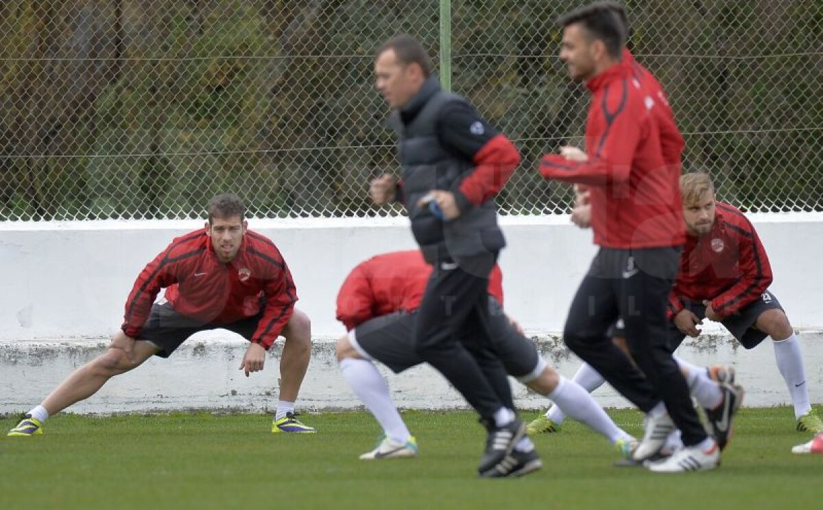 FOTO Transfer plus accidentare » Teja are de azi un nou fotbalist la antrenamente, dar a şi încasat o lovitură grea