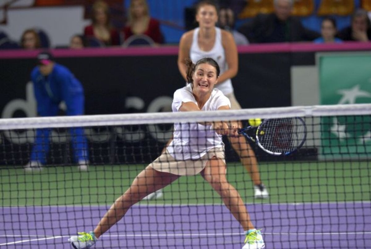 FOTO » GAME, SET, MATCH! România învinge Spania şi se califică la barajul pentru Grupa Mondială! Transmite-le un mesaj de felicitare fetelor noastre!