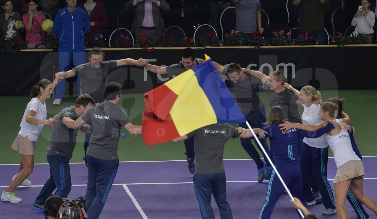 FOTO » GAME, SET, MATCH! România învinge Spania şi se califică la barajul pentru Grupa Mondială! Transmite-le un mesaj de felicitare fetelor noastre!