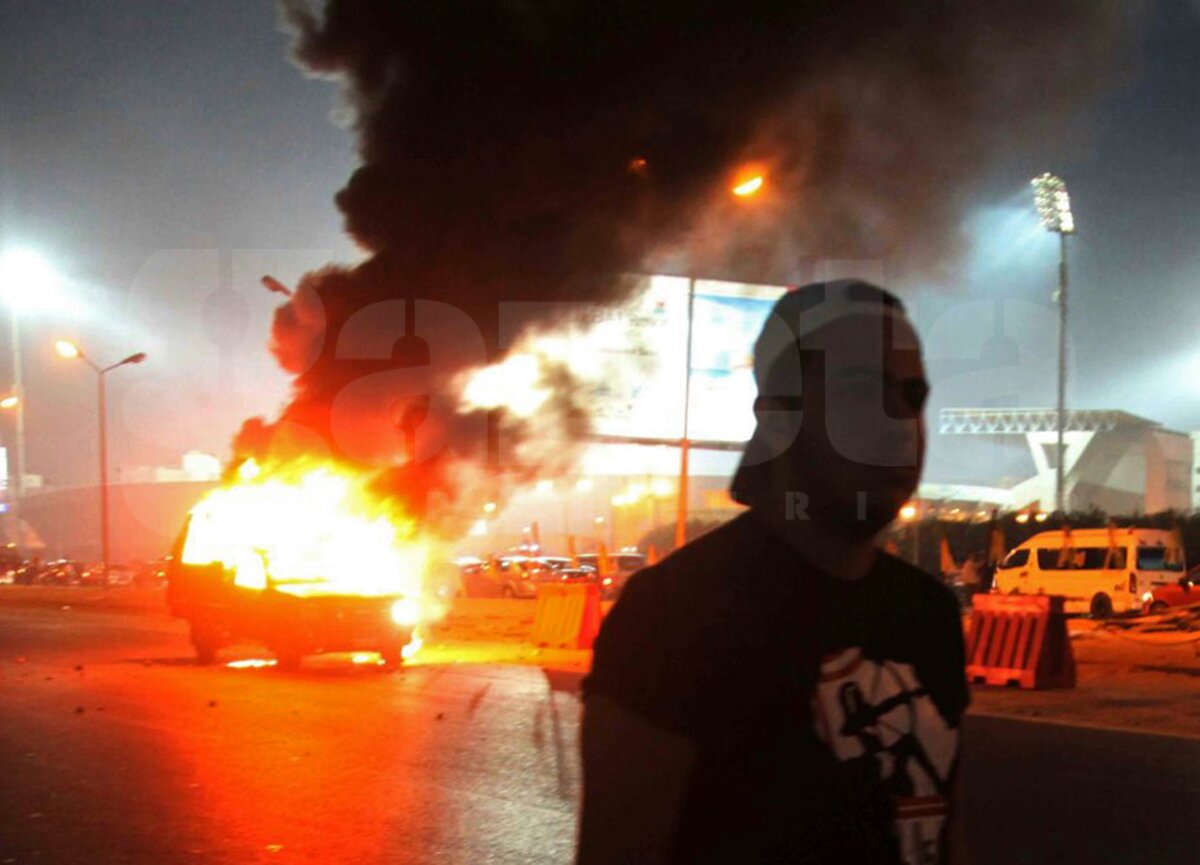 VIDEO şi FOTO Carnagiu înaintea unui meci de fotbal » Zeci de persoane au fost ucise