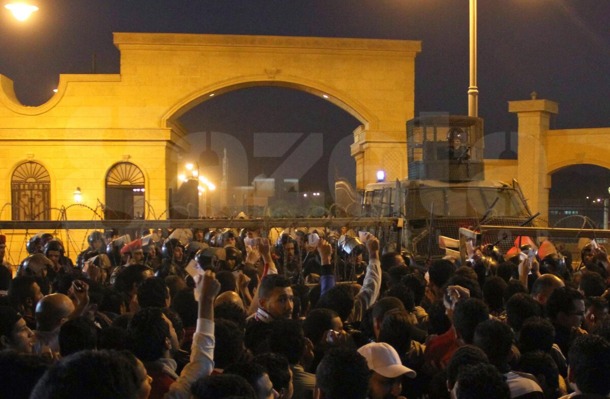 VIDEO şi FOTO Carnagiu înaintea unui meci de fotbal » Zeci de persoane au fost ucise