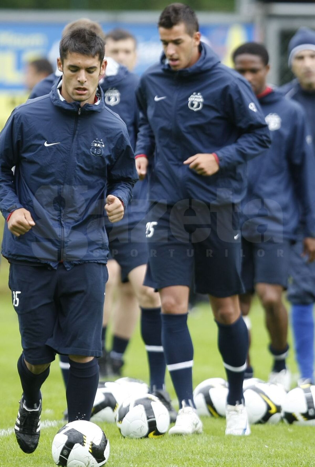 După Paul Papp, un alt tînăr jucător care a trecut pe la Steaua şi-a deschis şcoală de fotbal: "Aş vrea să ajung măcar la jumătate din ce a reuşit Hagi cu Viitorul"