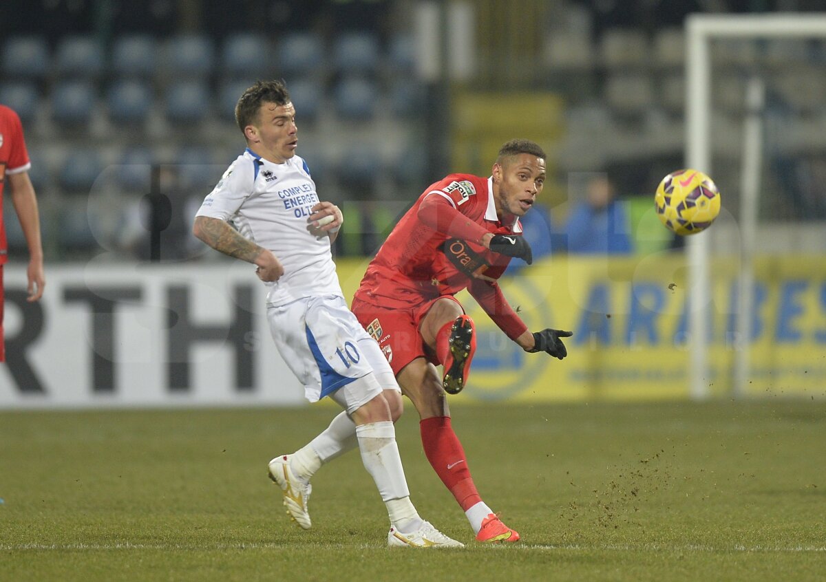 FOTO şi VIDEO Pandurii - Dinamo 2-1 » S-a întors brazilianul! Eric a sfidat kilogramele în plus şi a avut nevoie de doar cîteva secunde ca să fie decisiv