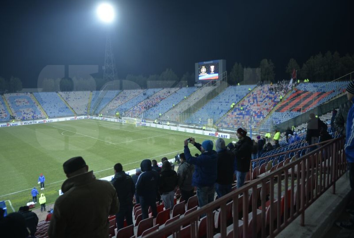 VIDEO şi FOTO Primul pas a fost făcut » Roş-albaştrii, victorie fără emoţii în faţa Astrei în semifinalele Cupei Ligii, scor 3-0