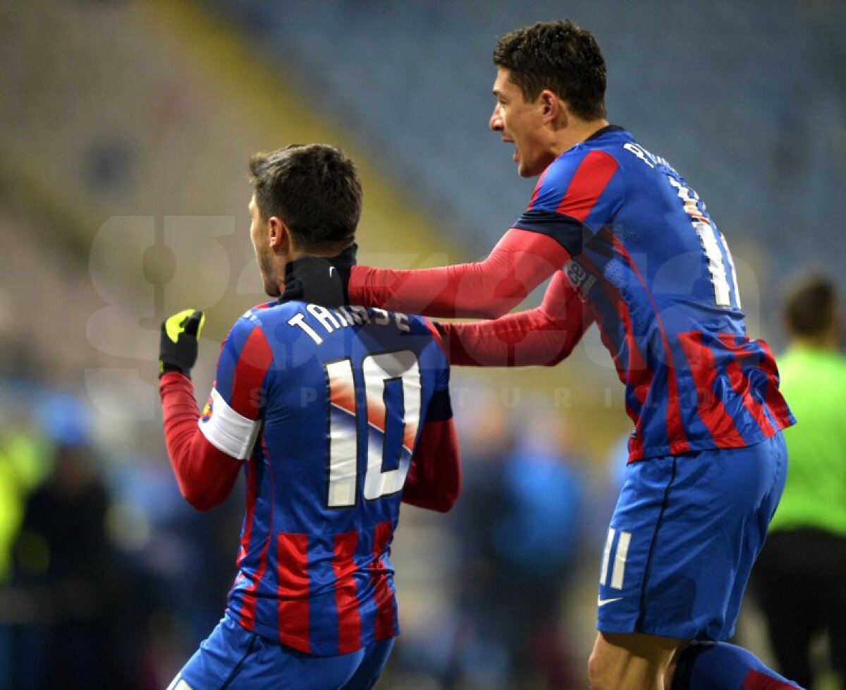 VIDEO şi FOTO Primul pas a fost făcut » Roş-albaştrii, victorie fără emoţii în faţa Astrei în semifinalele Cupei Ligii, scor 3-0