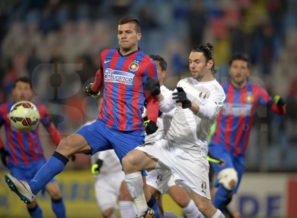 VIDEO şi FOTO Primul pas a fost făcut » Roş-albaştrii, victorie fără emoţii în faţa Astrei în semifinalele Cupei Ligii, scor 3-0