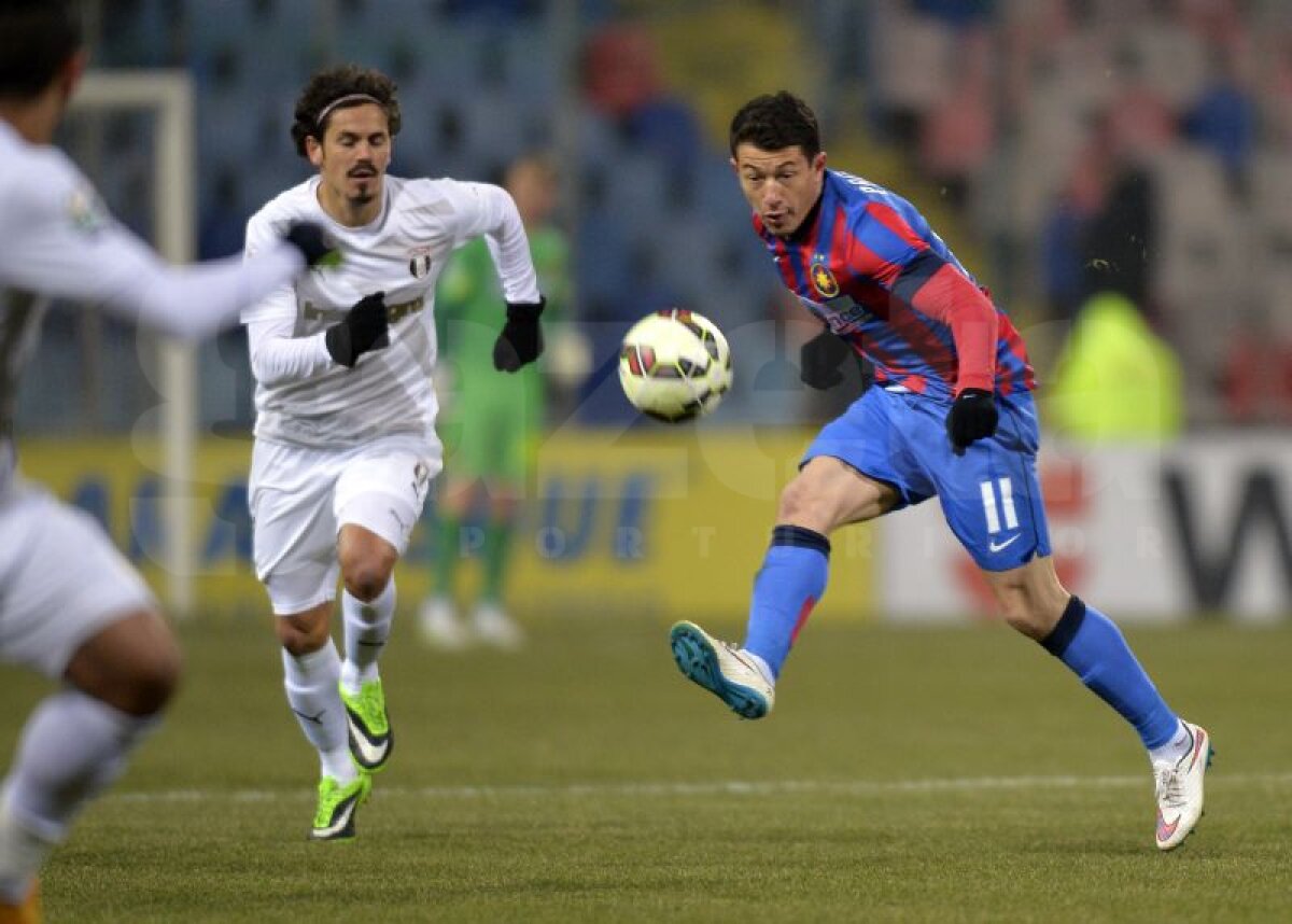 VIDEO şi FOTO Primul pas a fost făcut » Roş-albaştrii, victorie fără emoţii în faţa Astrei în semifinalele Cupei Ligii, scor 3-0