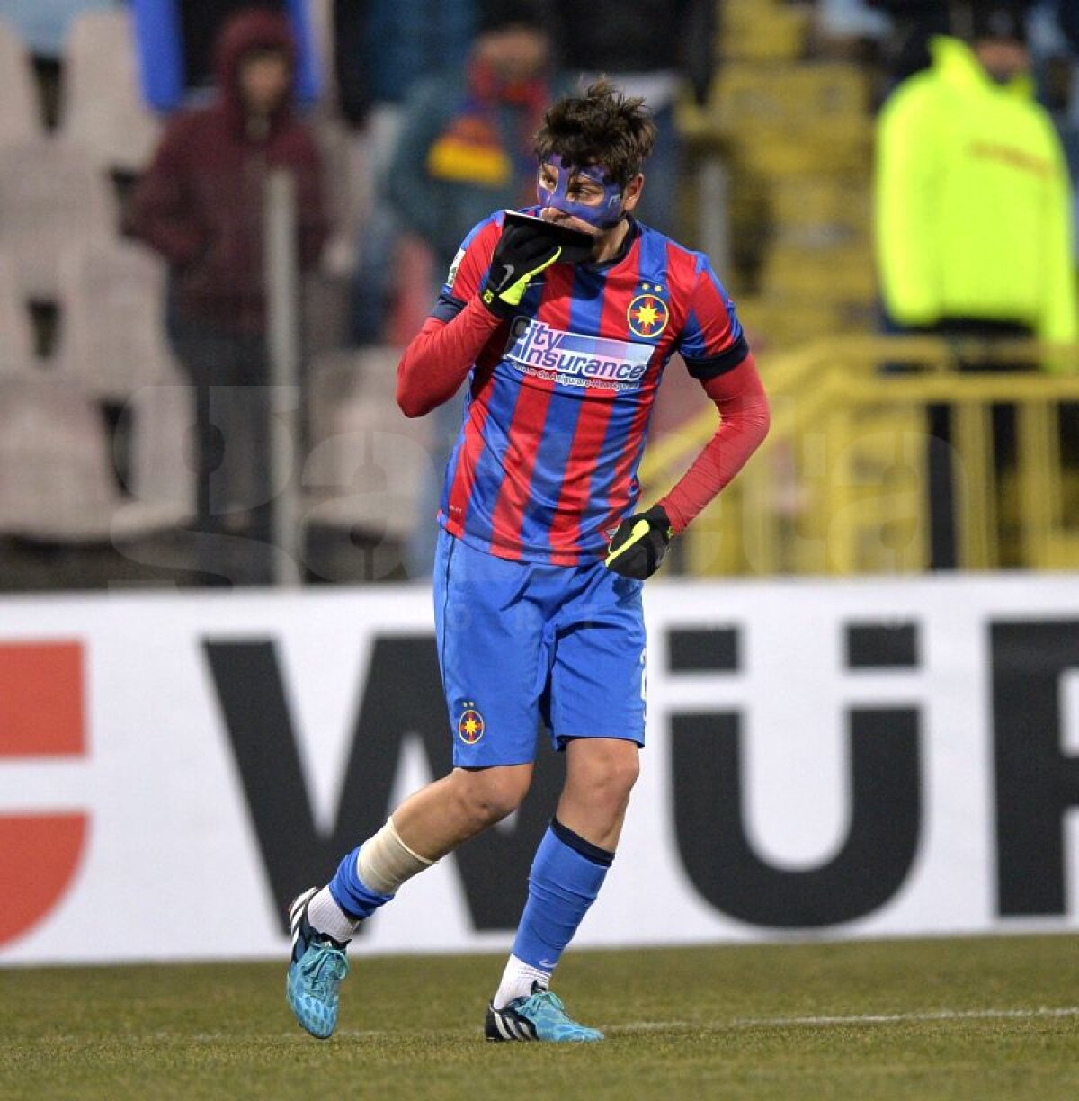 FOTO Raul Rusescu a avut un mod inedit de a sărbători golul înscris în faţa Astrei