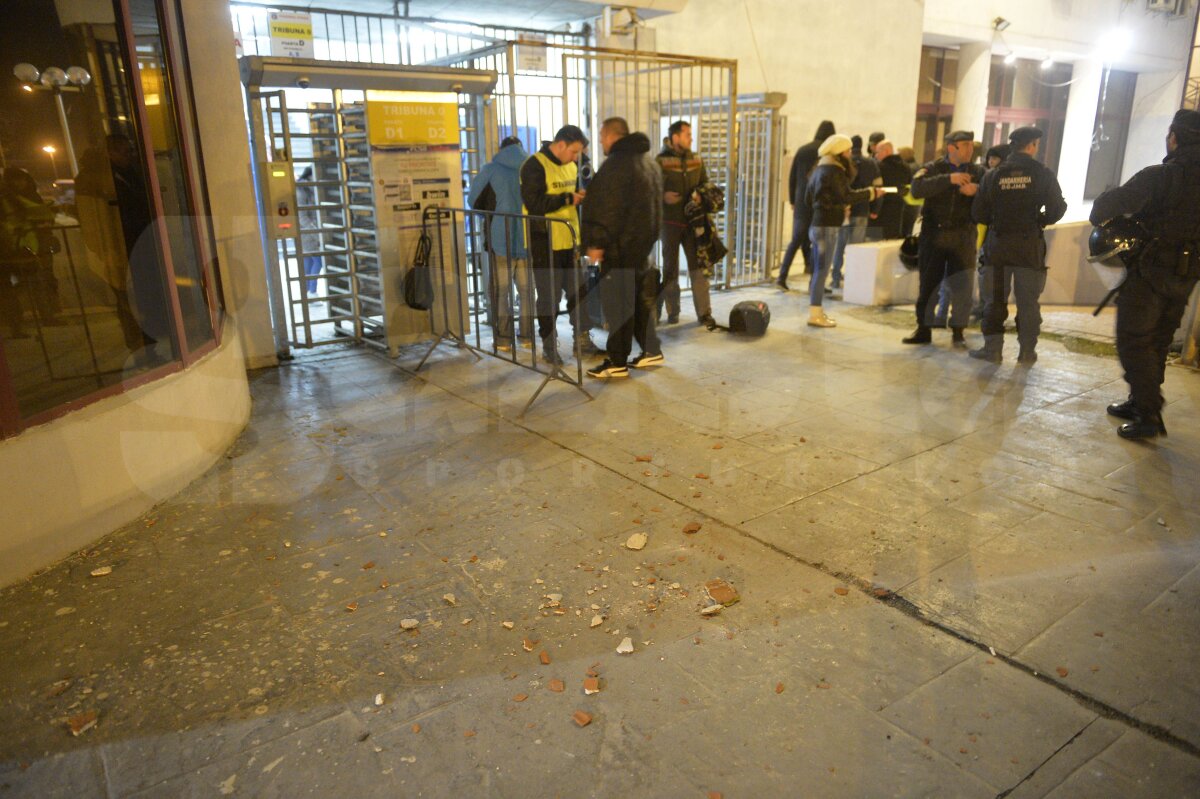 FOTO La Steaua e spectacol doar pe gazon. În rest, jale! » 3 întîmplări nedorite care nu s-au văzut la TV cu Astra