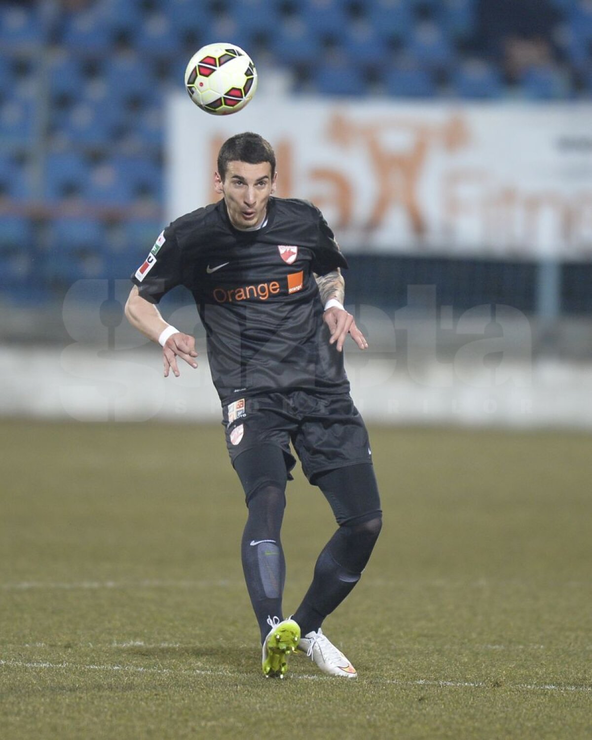 VIDEO+FOTO 2.000 norocos » Dinamo obţine toate punctele la Galaţi, 1-0 cu Oţelul, graţie reuşitei lui Marius Niculae