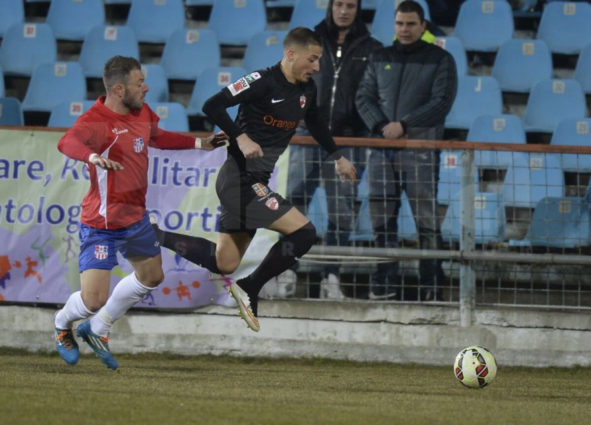 VIDEO+FOTO 2.000 norocos » Dinamo obţine toate punctele la Galaţi, 1-0 cu Oţelul, graţie reuşitei lui Marius Niculae