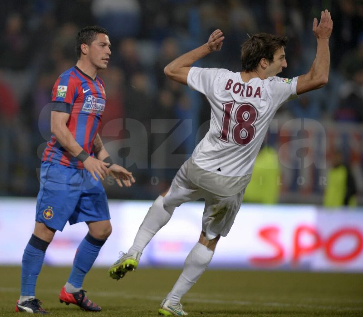 FOTO Faza serii în Ghencea în 11 imagini succesive » Micuţul Nicolae Stanciu l-a pus la pămînt pe uriaşul Aritz Borda