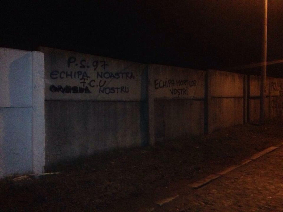 GALERIE FOTO Stadionul "Extensiv" a fost vandalizat de suporterii Universităţii Craiova » Mesaje dure la adresa Stelei şi a lui CS U