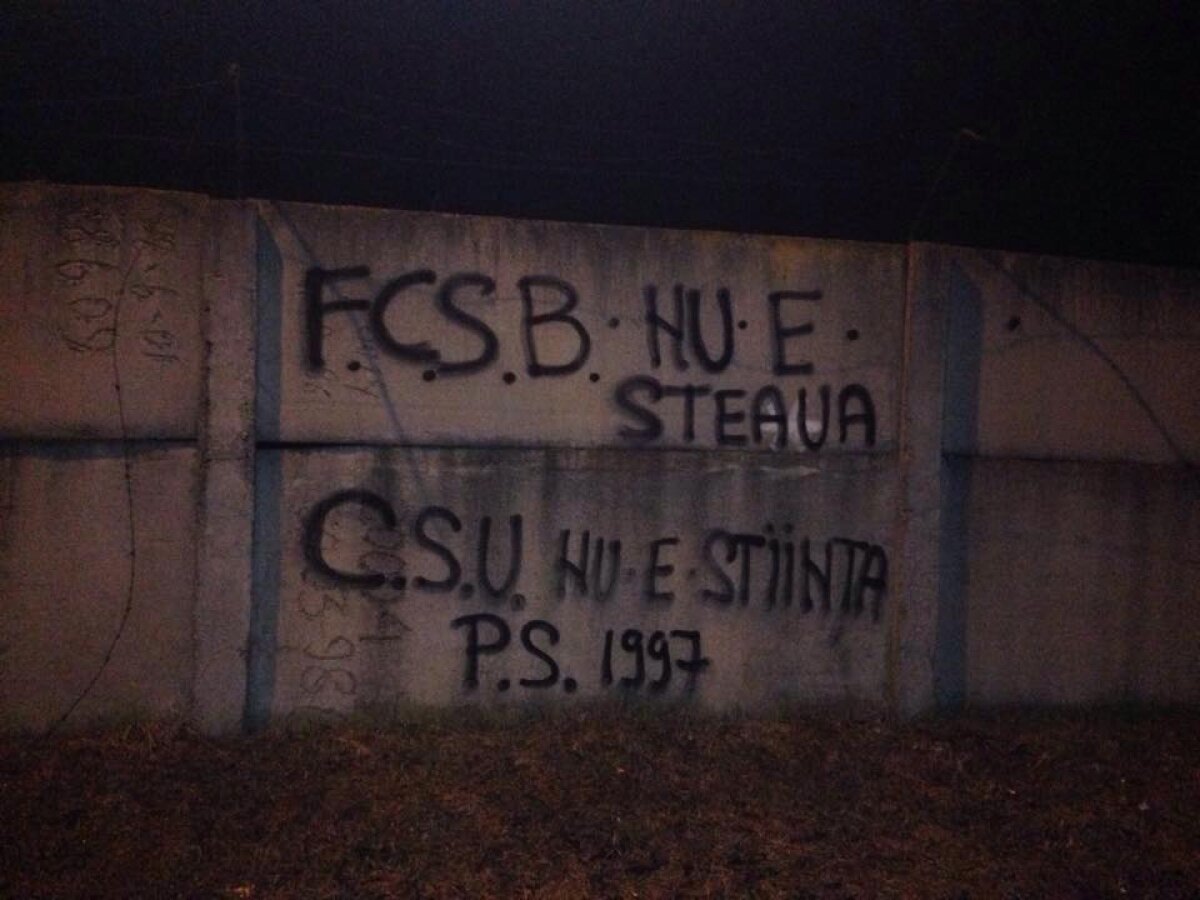 GALERIE FOTO Stadionul "Extensiv" a fost vandalizat de suporterii Universităţii Craiova » Mesaje dure la adresa Stelei şi a lui CS U