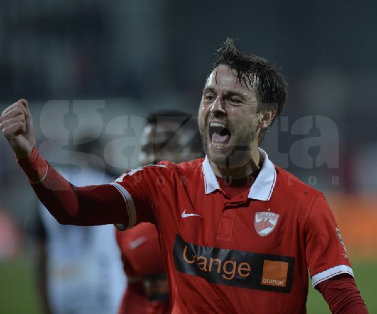 FOTO şi VIDEO Dinamo - U Cluj 3-0 » "Cîinii" au urcat pe locul 4 în Liga 1, peste CS U Craiova şi Astra