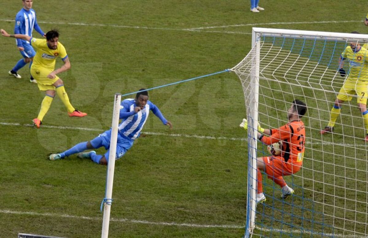 VIDEO şi FOTO CS U Craiova - Steaua 0-0 » Roş-albaştrii n-au marcat în ultimele două meciuri