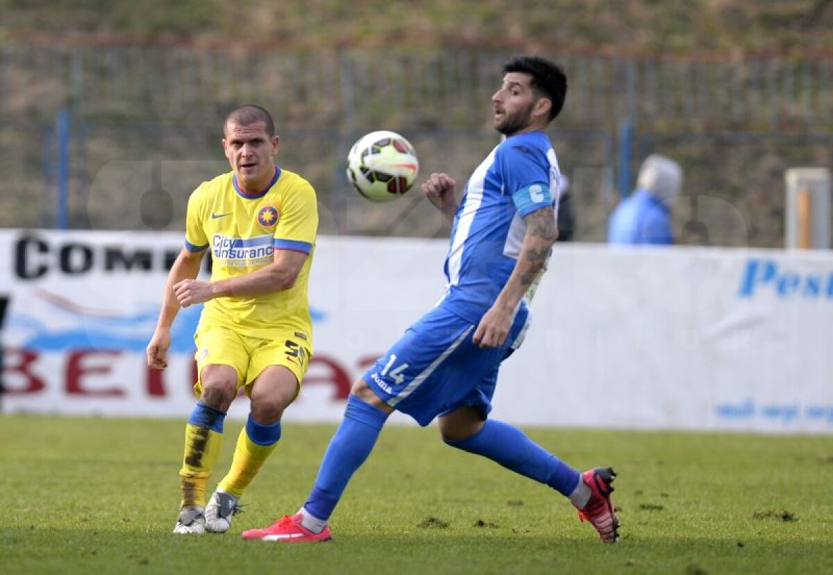 VIDEO şi FOTO CS U Craiova - Steaua 0-0 » Roş-albaştrii n-au marcat în ultimele două meciuri