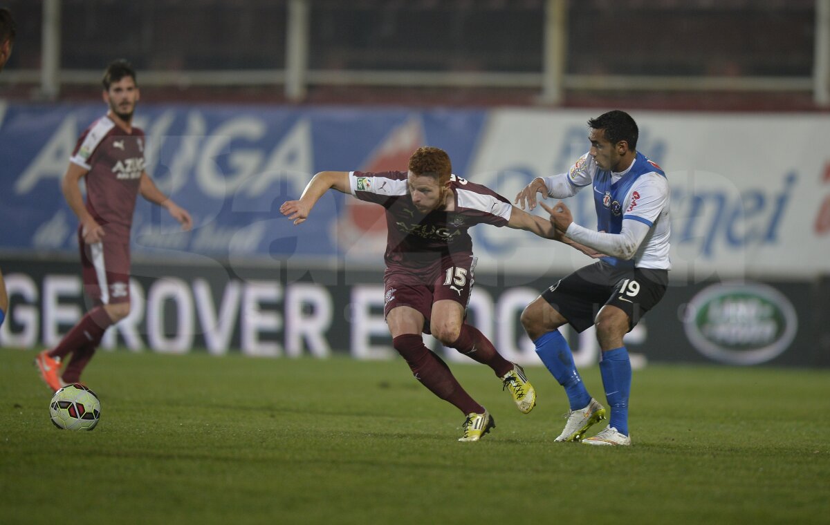 VIDEO şi FOTO Rapid - Viitorul 0-0 » Giuleştenii au rezistat o repriză în nouă oameni!