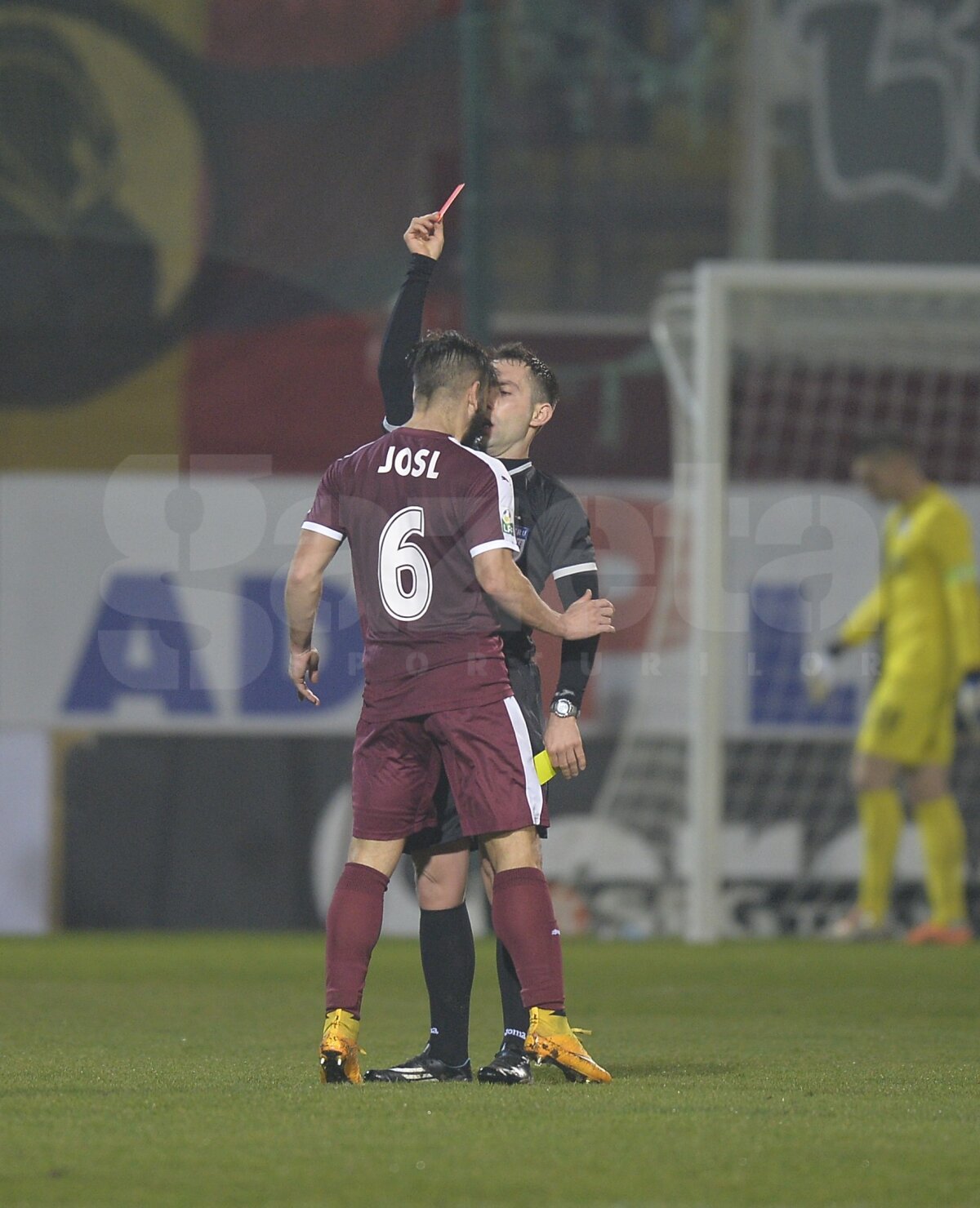 VIDEO şi FOTO Rapid - Viitorul 0-0 » Giuleştenii au rezistat o repriză în nouă oameni!