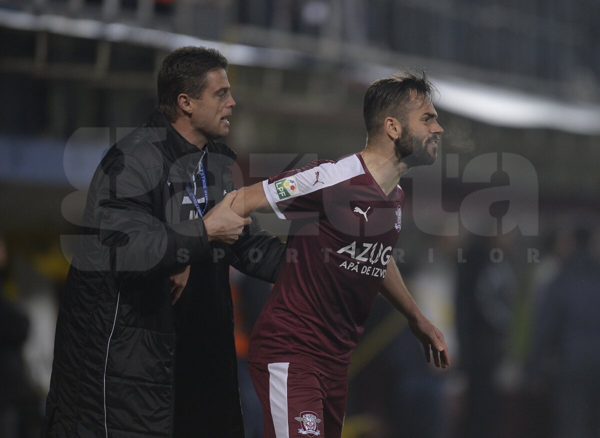 VIDEO şi FOTO Rapid - Viitorul 0-0 » Giuleştenii au rezistat o repriză în nouă oameni!