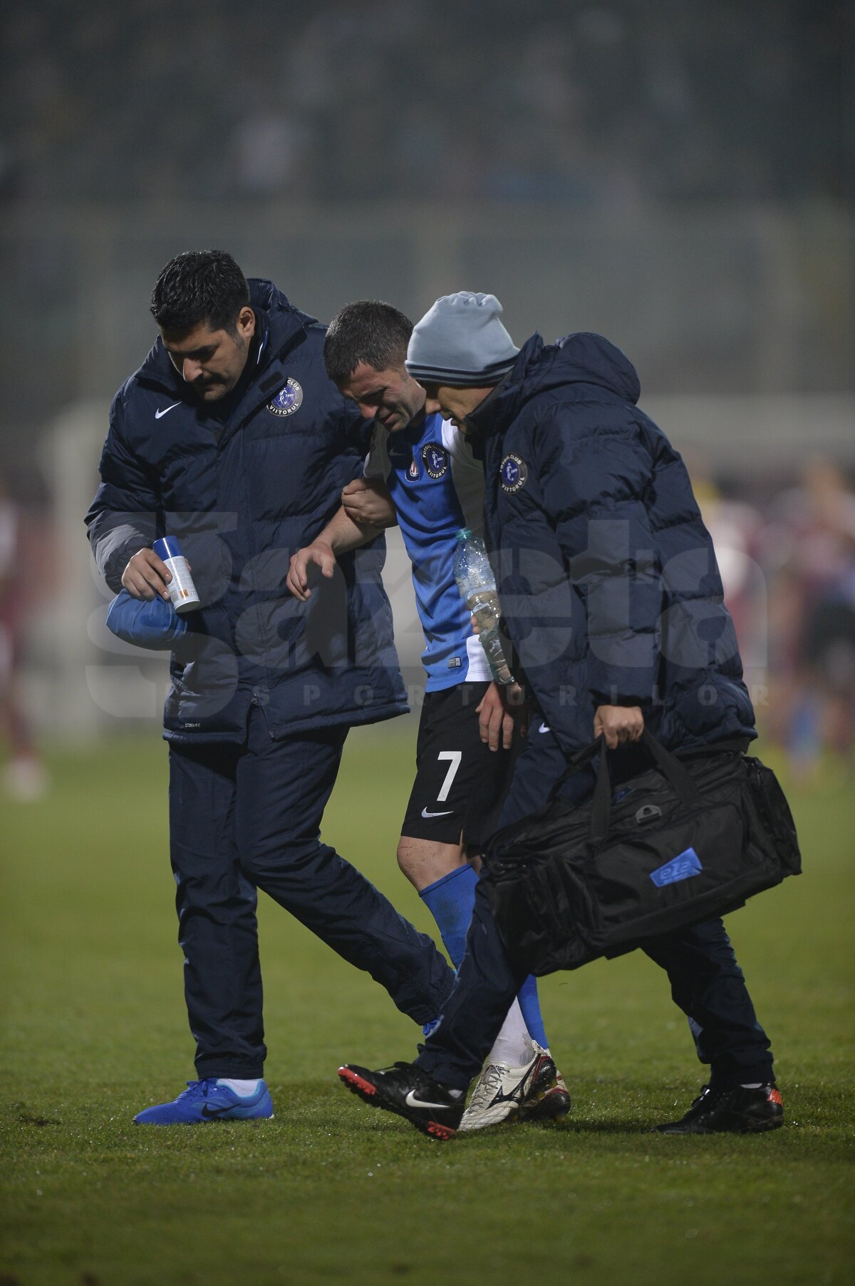 VIDEO şi FOTO Rapid - Viitorul 0-0 » Giuleştenii au rezistat o repriză în nouă oameni!