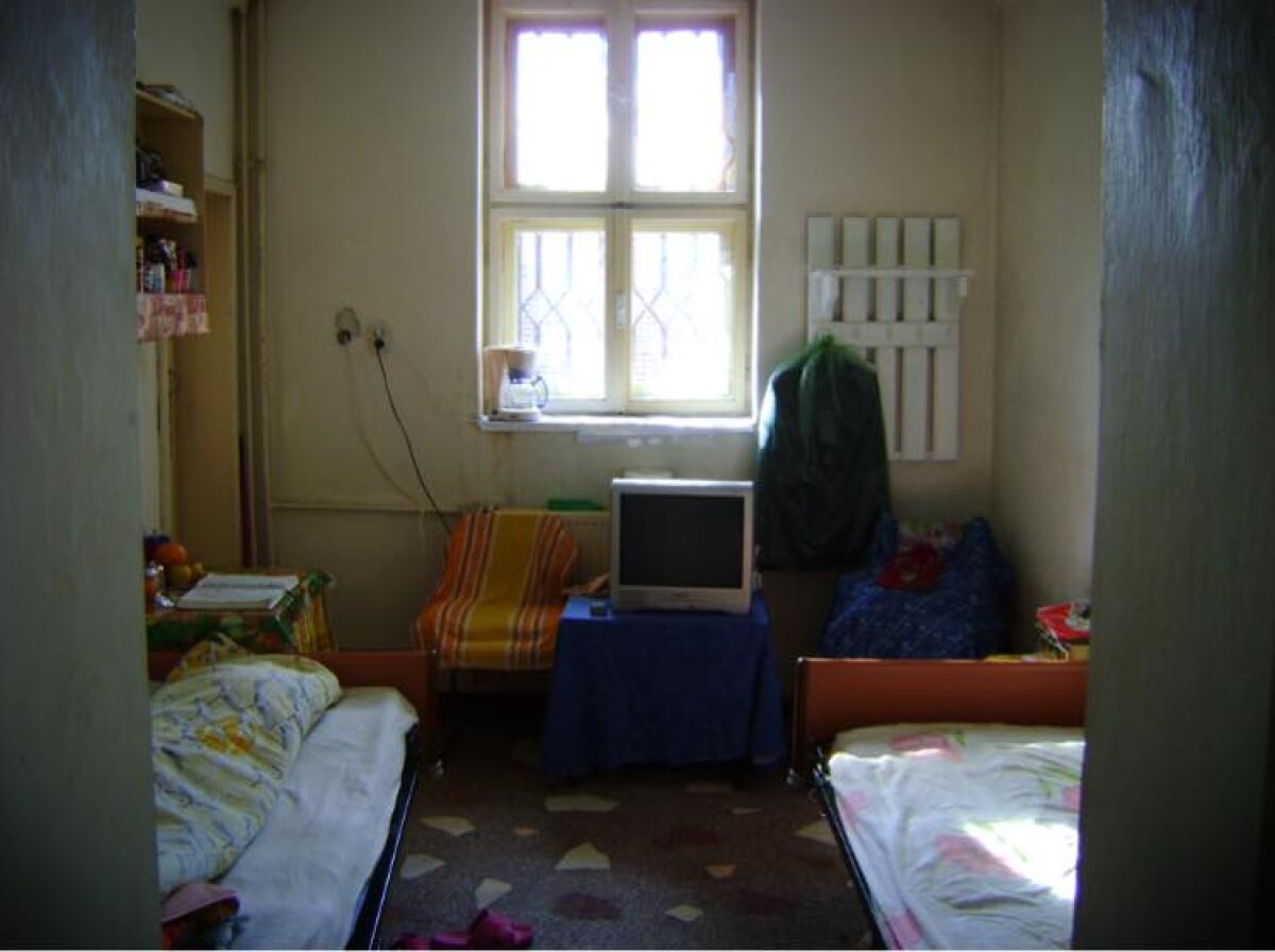 FOTO Cum arată celula de care s-a plîns Monica Iacob Ridzi: "Ma rog la Dumnezeu în fiecare clipă să nu mor în penitenciar"