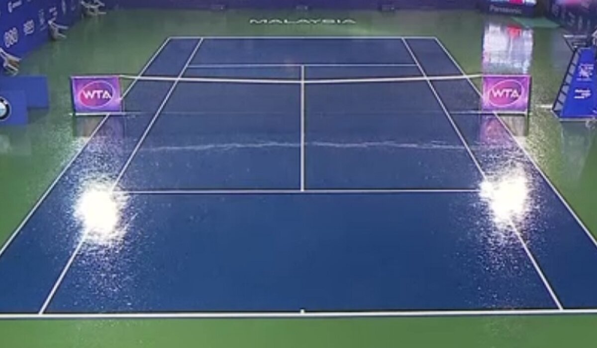 Alexandra Dulgheru n-a mai rezistat fizic şi a pierdut finala de la Kuala Lumpur contra lui Caroline Wozniacki