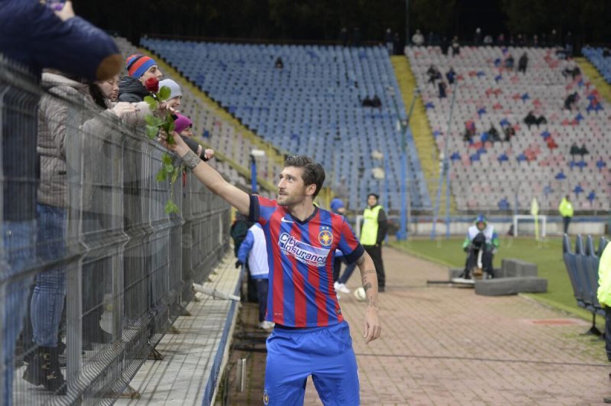 FOTO Asistenţă extrem de redusă la Steaua - CFR » Cum au încercat steliştii să-i apropie pe suporteri