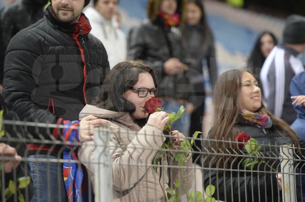 FOTO Asistenţă extrem de redusă la Steaua - CFR » Cum au încercat steliştii să-i apropie pe suporteri