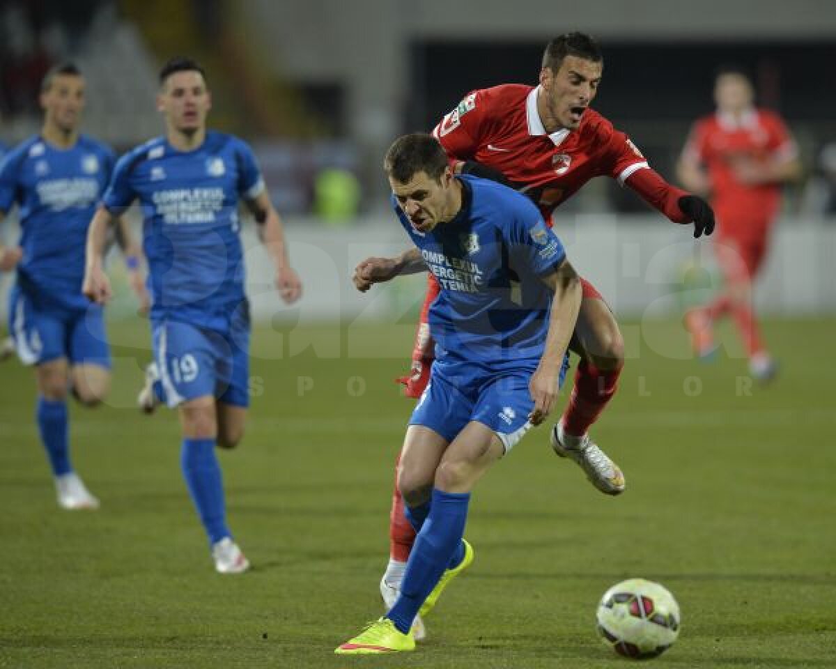 VIDEO şi FOTO Dinamo - Pandurii 1-3 » A fost ultimul meci al lui Mihai Teja pe banca dinamoviştilor? Gorjenii joacă finala Cupei Ligii