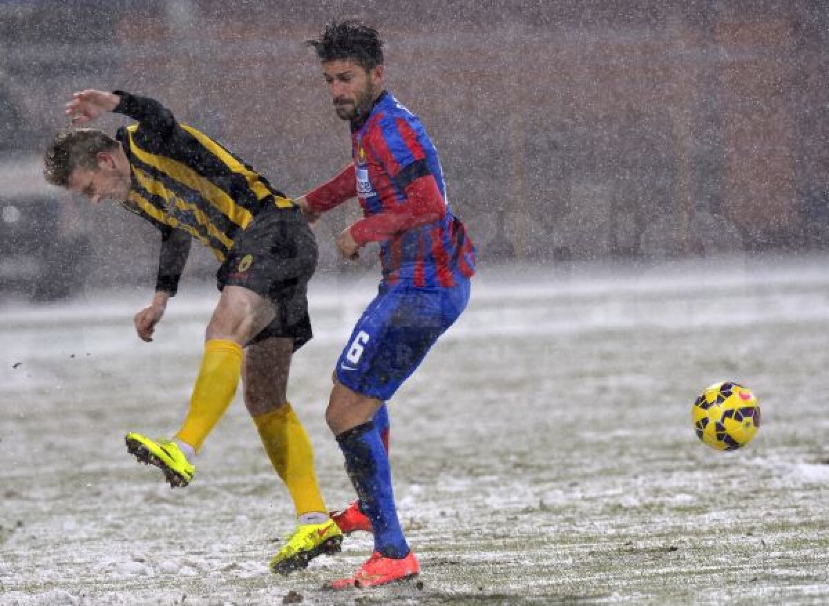 VIDEO + FOTO Alunecă spre titlu! Steaua s-a impus la Piatra Neamţ, scor 1-0, pe un teren foarte greu, acoperit cu zăpadă