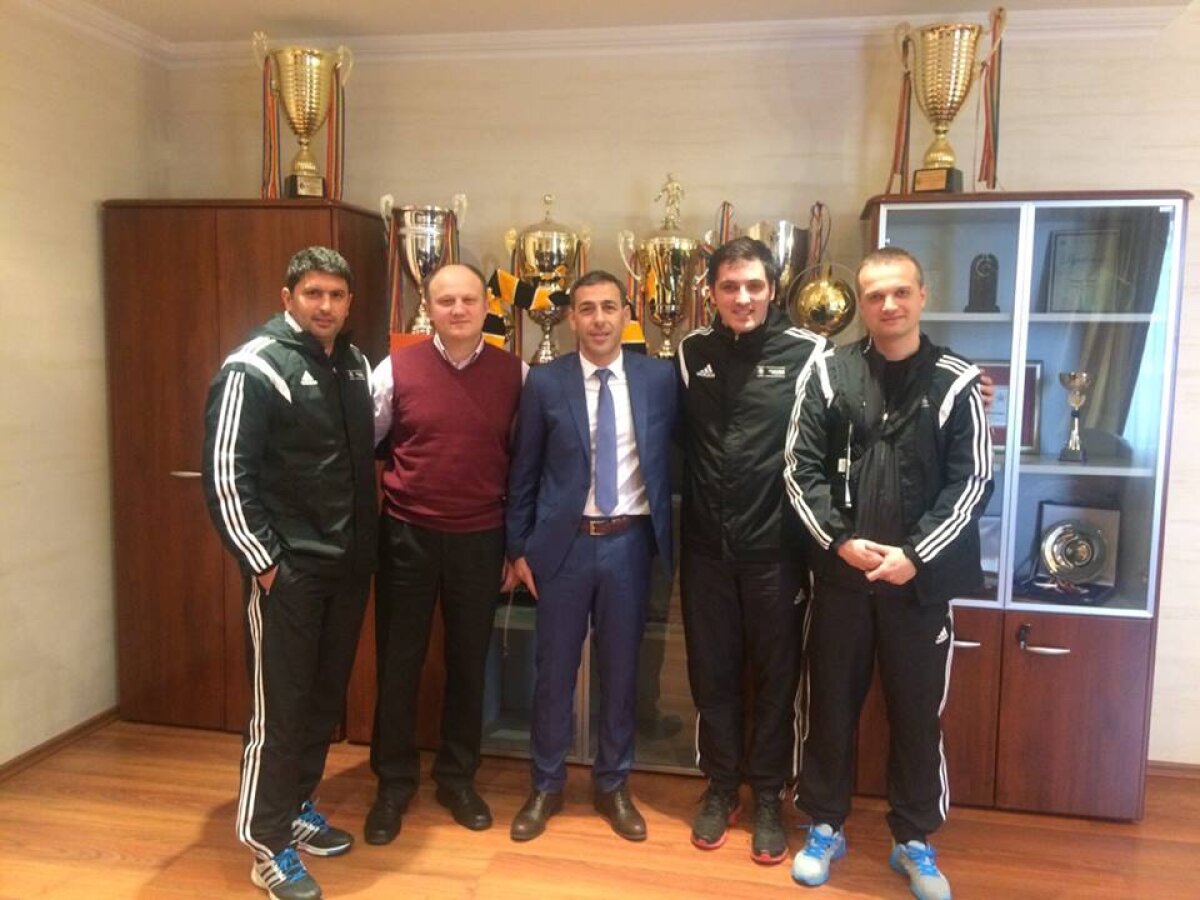 FOTO Tinerii antrenori români se pregătesc la Tiraspol » Marius Baciu, Erik Lincar şi Răzvan Rotaru, impresionaţi de condiţiile de la Sheriff