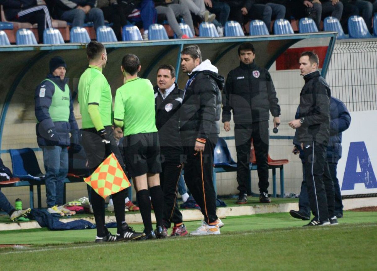 FOTO Scandal la Botoşani » Silviu Ilie, aproape să o încaseze de la Leo Grozavu