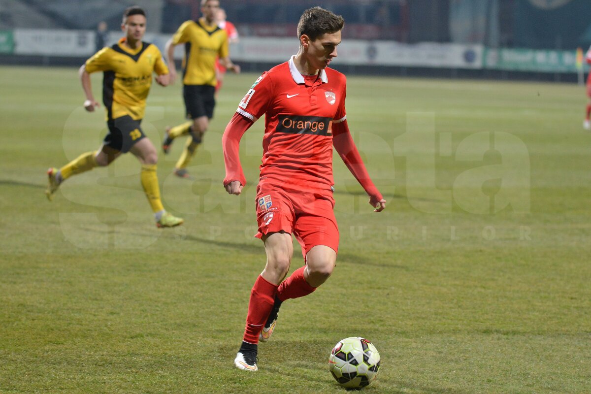 VIDEO + FOTO FC Braşov - Dinamo 1-0 » "Cîinii" ajung la a doua înfrîngere consecutivă fără gol marcat