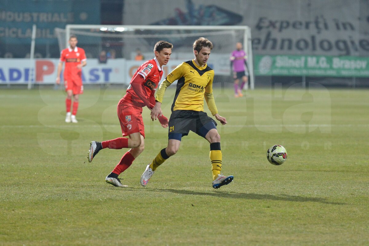 VIDEO + FOTO FC Braşov - Dinamo 1-0 » "Cîinii" ajung la a doua înfrîngere consecutivă fără gol marcat