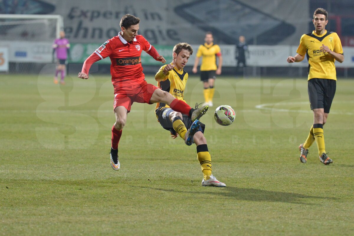 VIDEO + FOTO FC Braşov - Dinamo 1-0 » "Cîinii" ajung la a doua înfrîngere consecutivă fără gol marcat